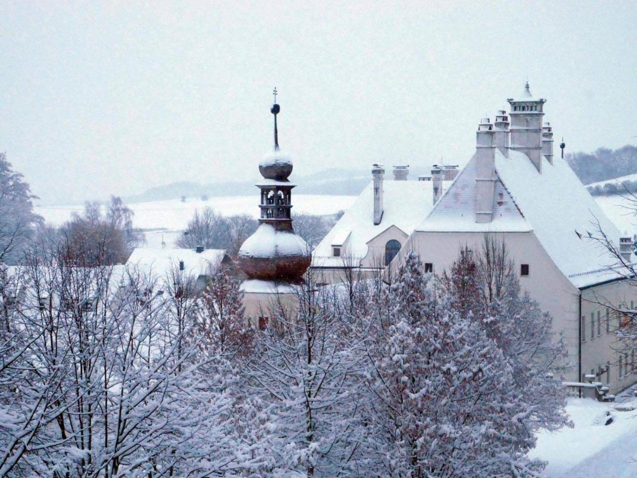 Schloss Thalheim Санкт-Пёльтен Экстерьер фото